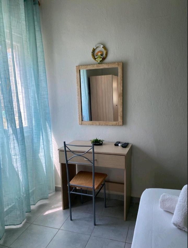 Sunray Apartments Skala Sotiros Habitación foto
